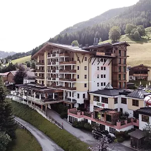 Familienresort Ellmauhof - Feriengut Hotel